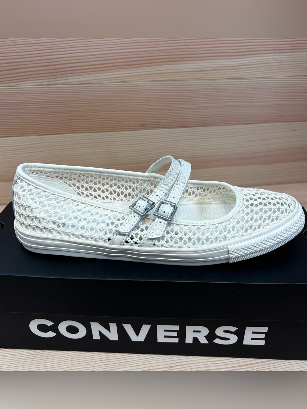 Chuck Taylor All Star Dainty Mary Jane Knit Egret A16569C Woman’s Sz 9